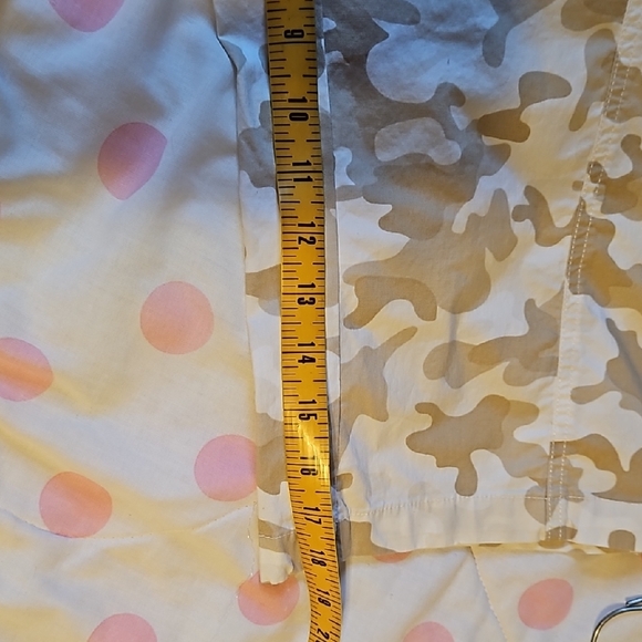 Cato, size 16 Camouflage Capris Cargo Pants - Picture 10 of 15